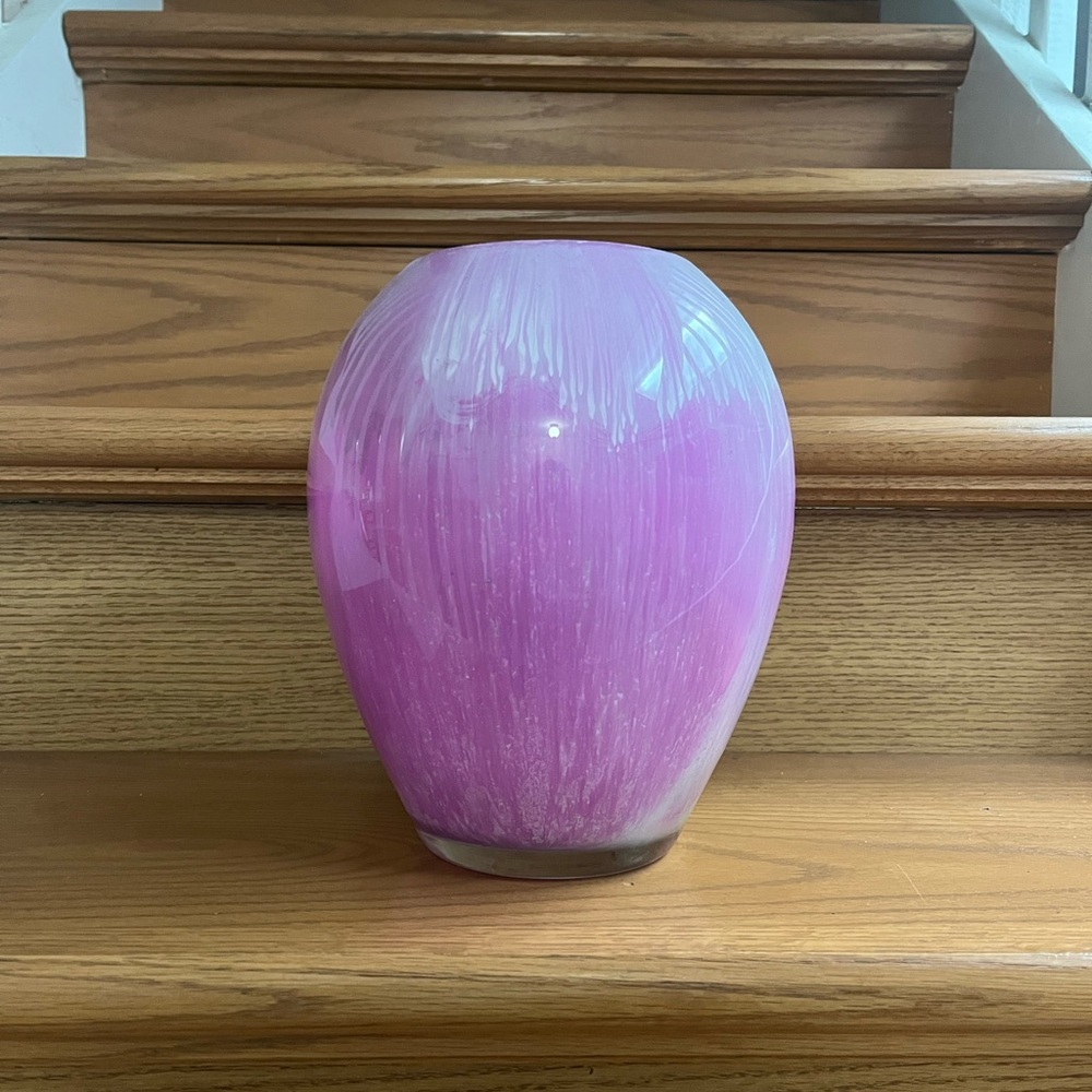 Handmade Elegant Pink and White Painted Decorative Glass Vase - Picture 2 of 4